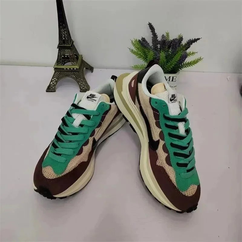 Nike x Sacai VaporWaffle White Pink Black Blue Sneakers - 4