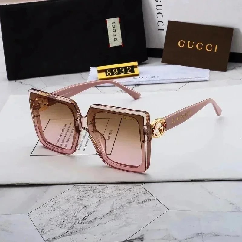 Louis Vuitton Eyewear Oversized shield sunglasses — 3403010XZ