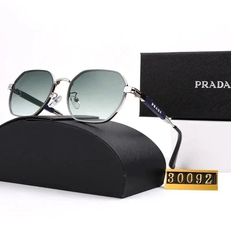 Louis Vuitton Eyewear Oversized shield sunglasses — 3404003XZ