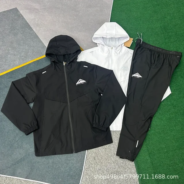 Unbranded Hooded jacket and trousers sports sets product detail image 2