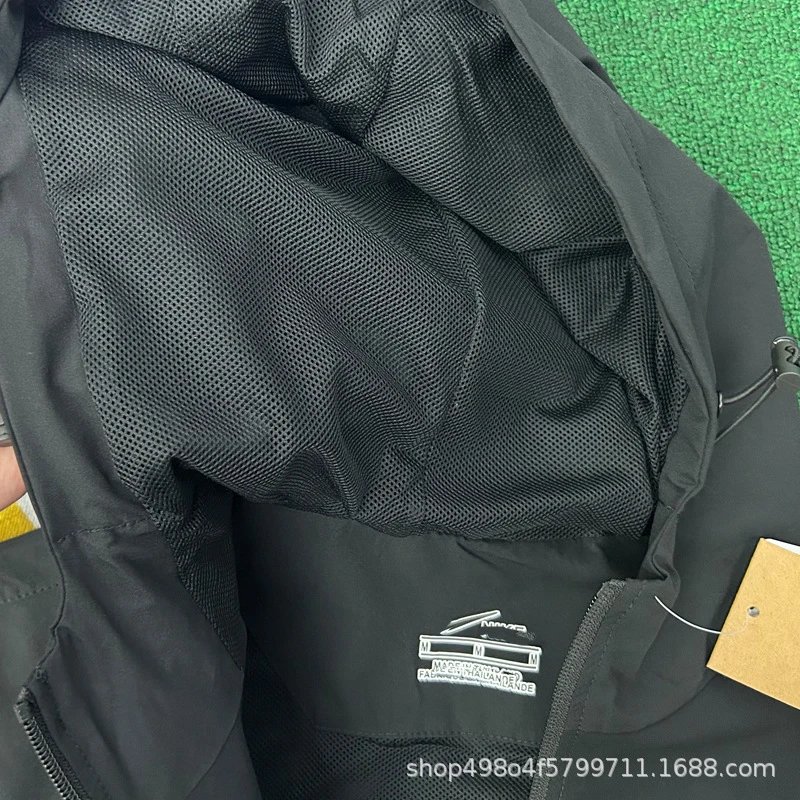 Nike Windrunner Gradient Hooded Jacket Black / Lime Green Outerwear - 9