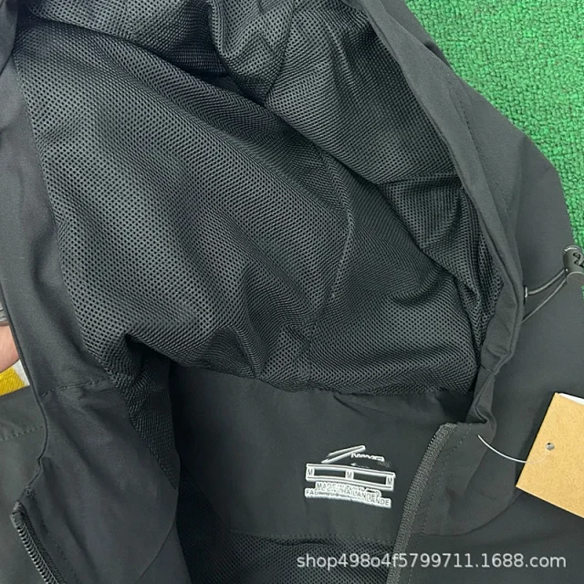Unbranded Hooded jacket and trousers sports sets product detail image 8