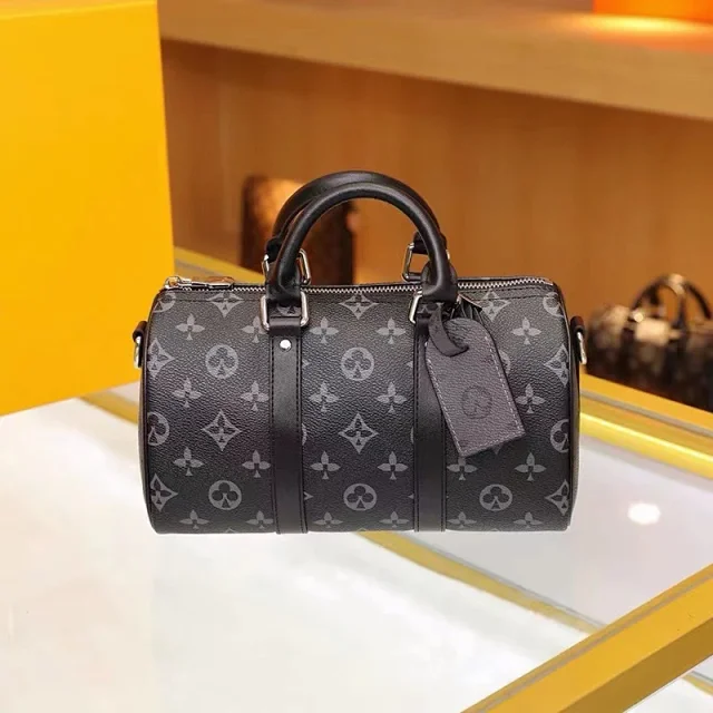 Louis Vuitton Travel Bags Monogram Barrel Bag with Shoulder Strap product detail image 4