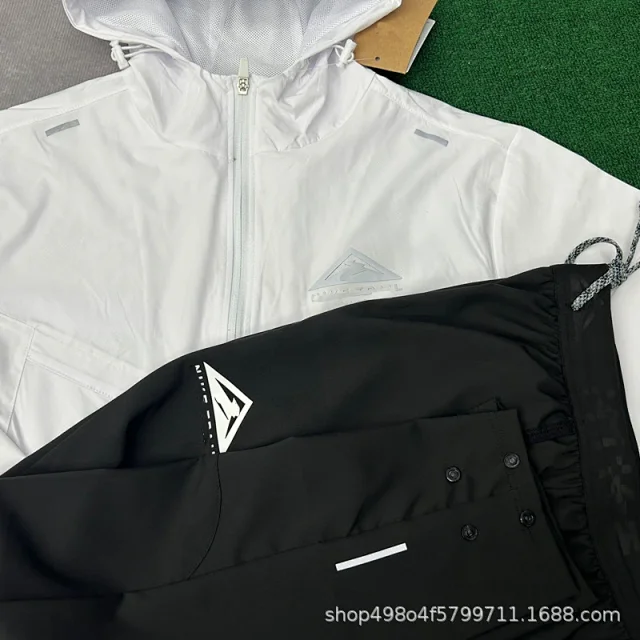 Unbranded Hooded jacket and trousers sports sets product detail image 11