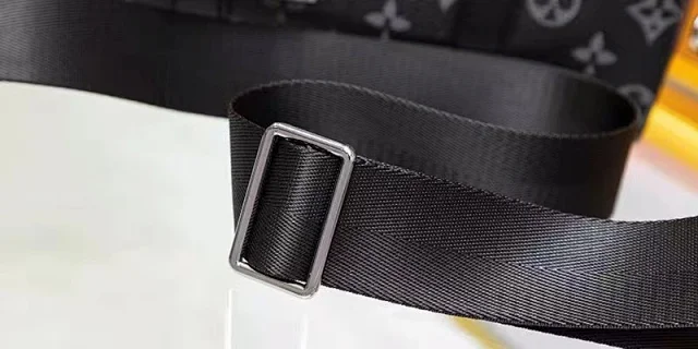 Louis Vuitton Travel Bags Monogram Barrel Bag with Shoulder Strap product detail image 33