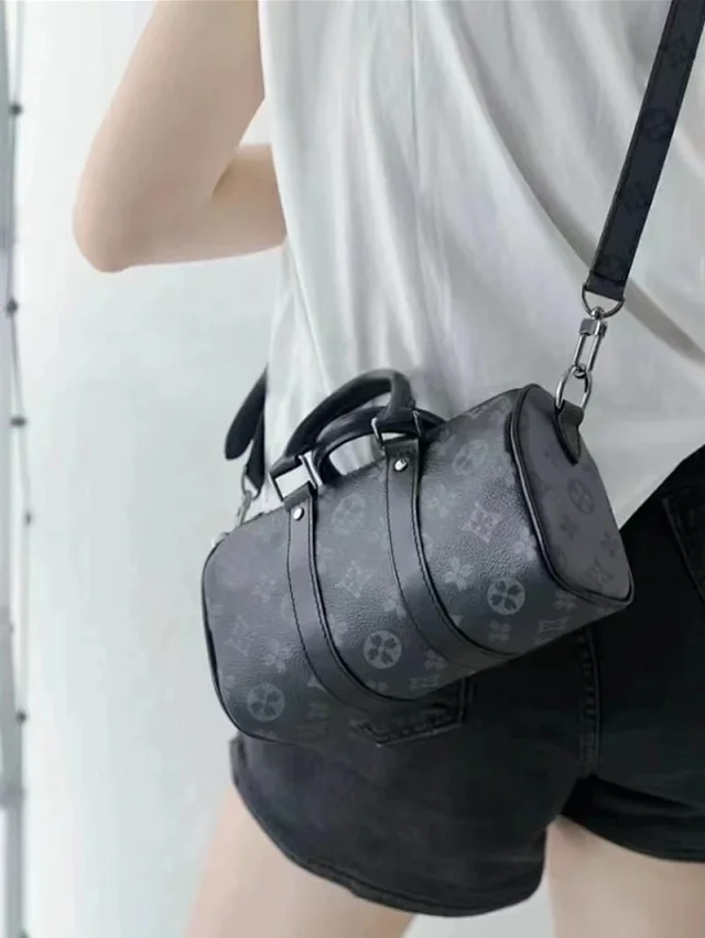 Louis Vuitton Travel Bags Monogram Barrel Bag with Shoulder Strap product detail image 11