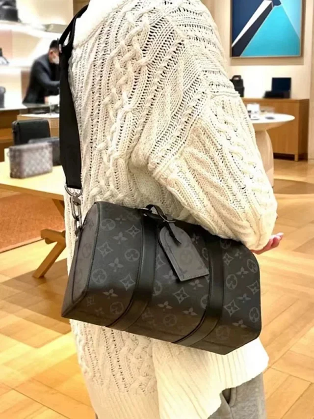 Louis Vuitton Travel Bags Monogram Barrel Bag with Shoulder Strap product detail image 22