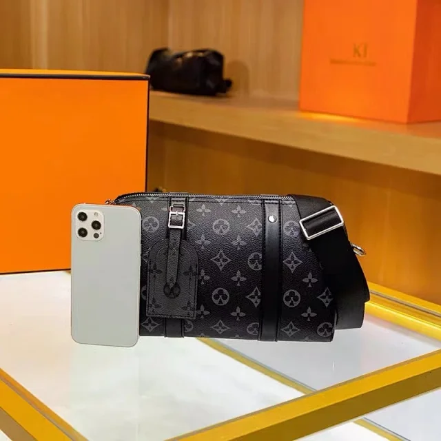 Louis Vuitton Travel Bags Monogram Barrel Bag with Shoulder Strap product detail image 29