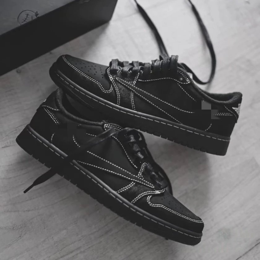 Nike Multiple sneaker models image 3
