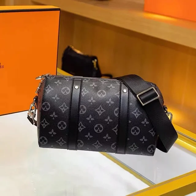 Louis Vuitton Travel Bags Monogram Barrel Bag with Shoulder Strap product detail image 25