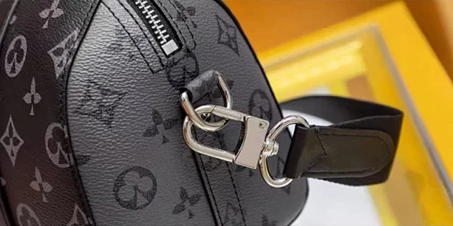 Louis Vuitton Travel Bags Monogram Barrel Bag with Shoulder Strap product detail image 32