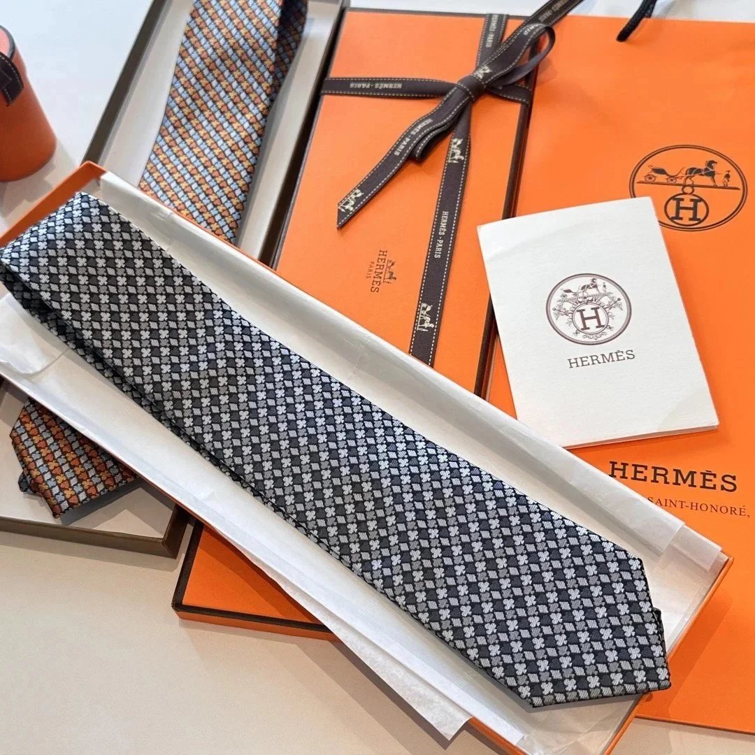 Hermes 05 (with box)