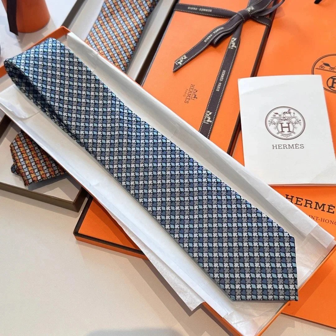 Hermes 04 (with box)