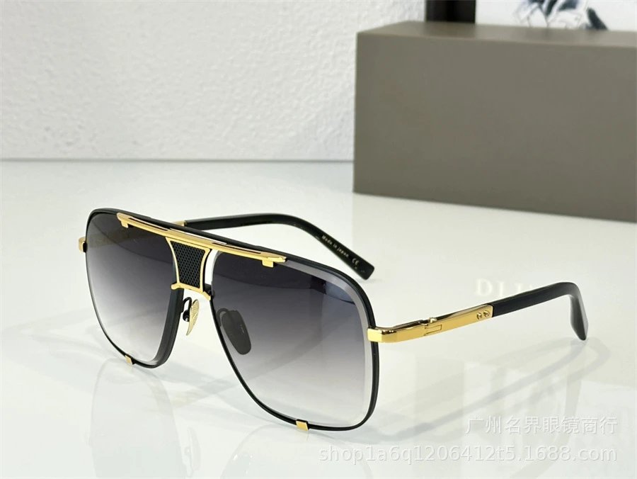 Black Gold Gradual Black (with box)