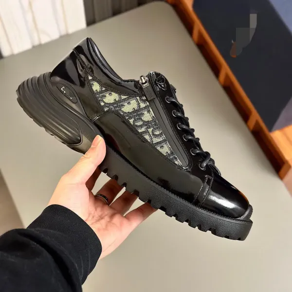 Dior B23 Oblique Print Patent Leather Chunky Sneakers - 10