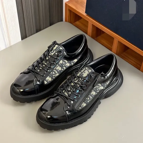 Dior B23 Oblique Print Patent Leather Chunky Sneakers - 9