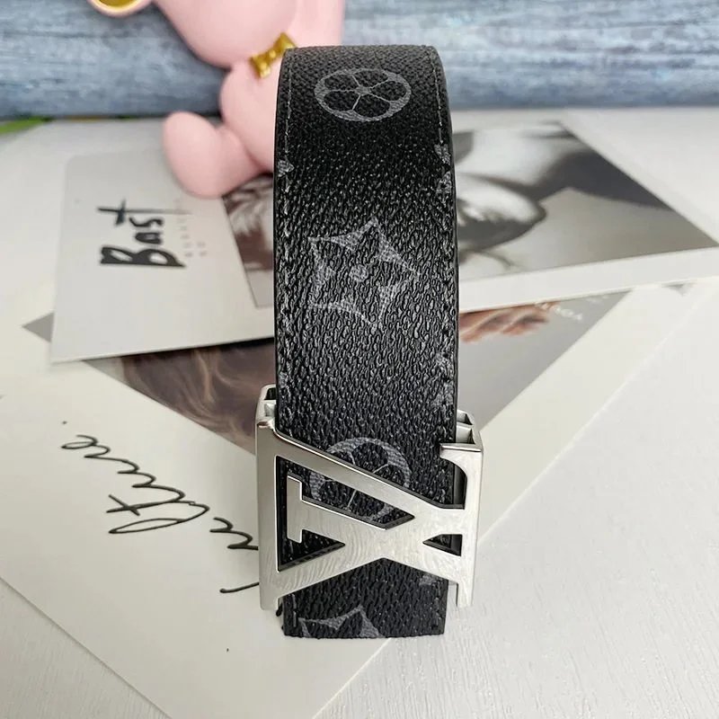 Silver buckle black presbyopia