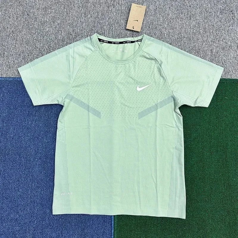 Nike T-Shirts Dri-FIT perforated short-sleeve T-shirt image 5