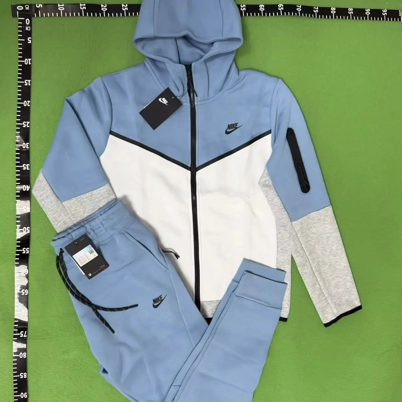 Nike Vests Insulated Zip-Front Vest — 23-White with blue