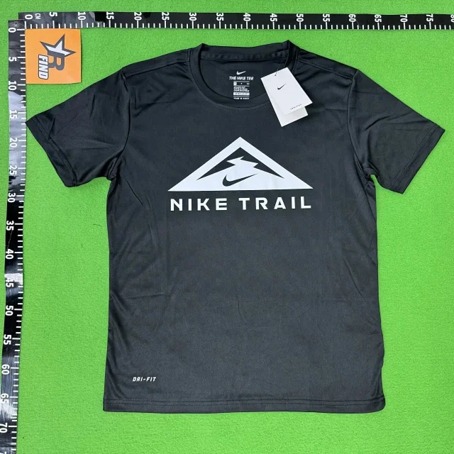 Nike Vests Insulated Zip-Front Vest product detail image 13