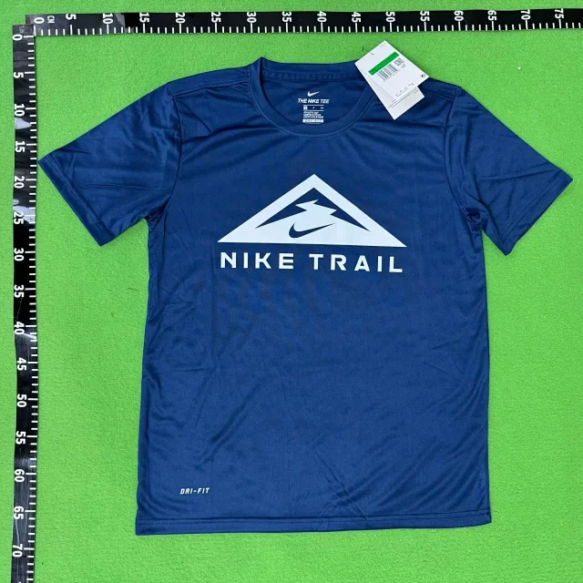 Nike Vests Insulated Zip-Front Vest product detail image 15