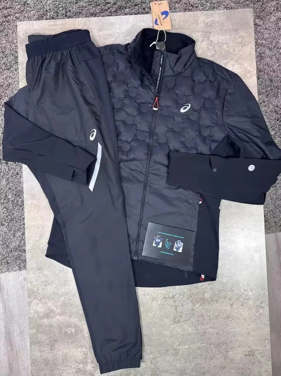 Nike Jackets Graphic Zip-Up Jacket — QLH39