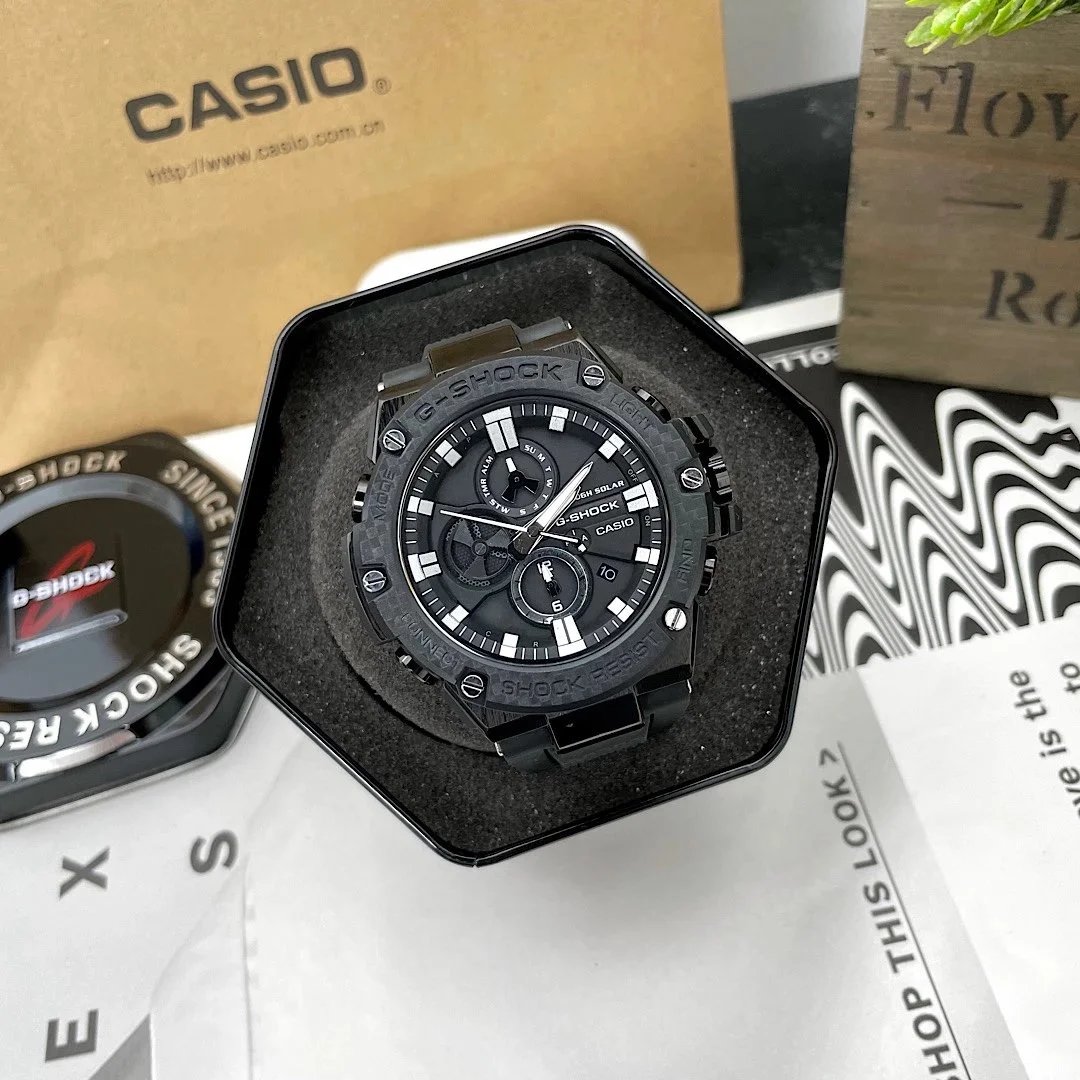 Casio Watches G-Shock analog-digital solar watch — Black case, black disc, black tape