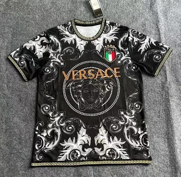 22 Italy Collaboration Special Edition Black