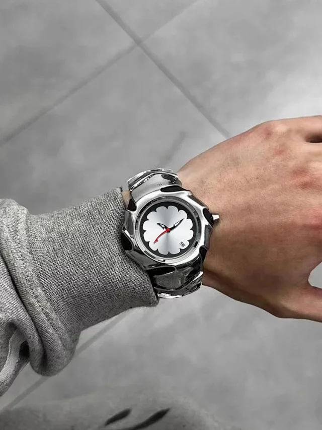 Unbranded Watches Analog watch with scalloped flower dial, date window and sculptural metal bracelet product detail image 6