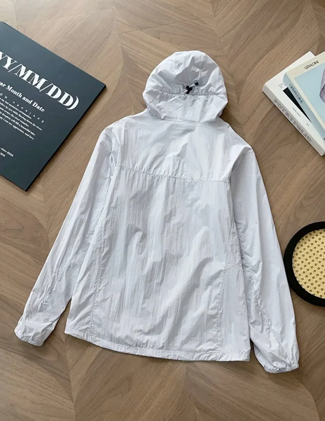 Arc'teryx Jackets Lightweight Hooded Zip Jacket product detail image 11