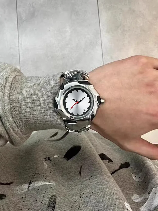 Unbranded Watches Analog watch with scalloped flower dial, date window and sculptural metal bracelet product detail image 8