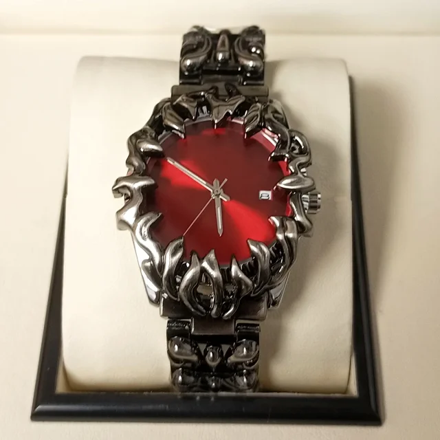 Unbranded Watches Flame-Bezel Link Bracelet Watch with Date Window product detail image 3