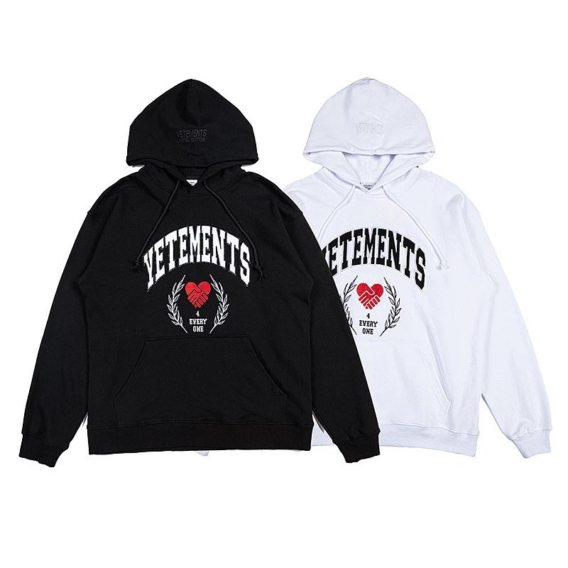 Vetements Hoodies & Sweatshirts Graphic pullover hoodie with kangaroo pocket image 2