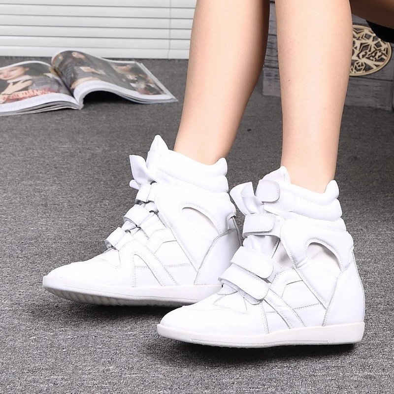 Design High-Top Strap Sneaker Black Boots - 4