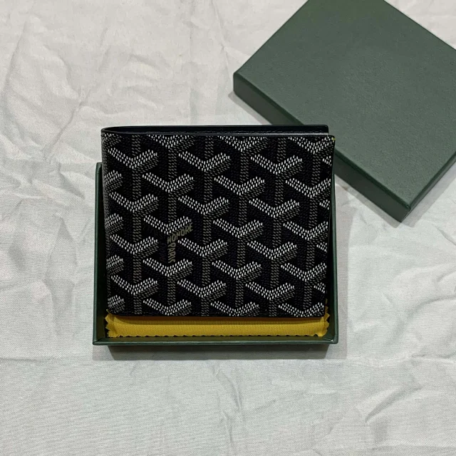 Goyard Wallets & Card Holders Chevron-Pattern Bifold Wallet product detail image 6