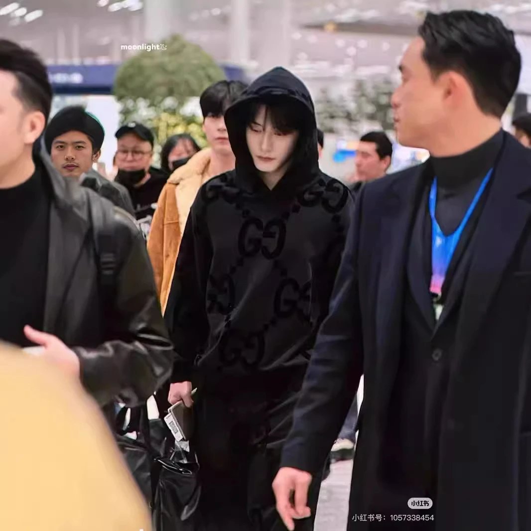 Gucci GG monogram hooded sweatshirt and jogger design image 4