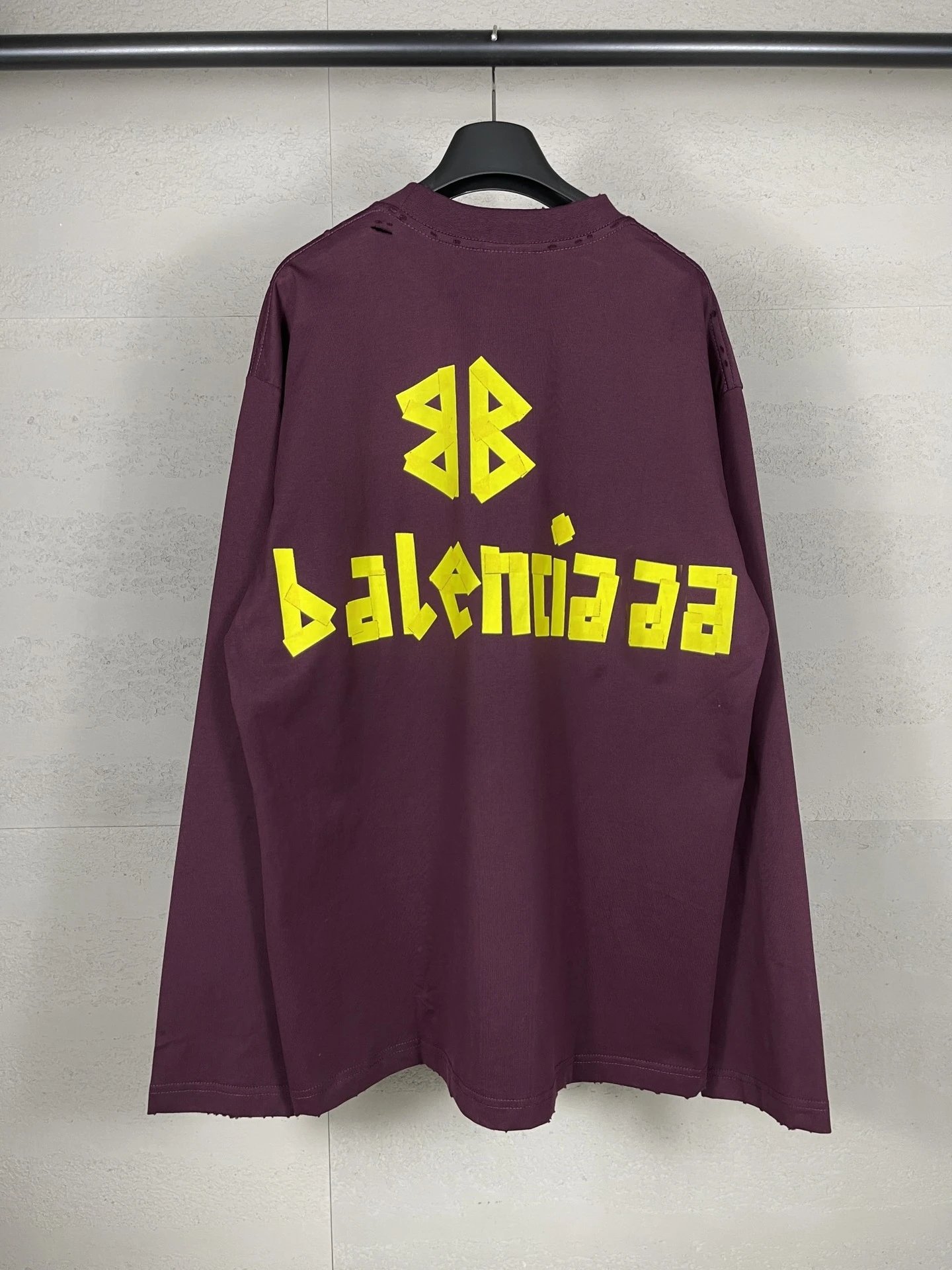 Balenciaga Distressed Logo Long-Sleeve T-Shirt Black - 9
