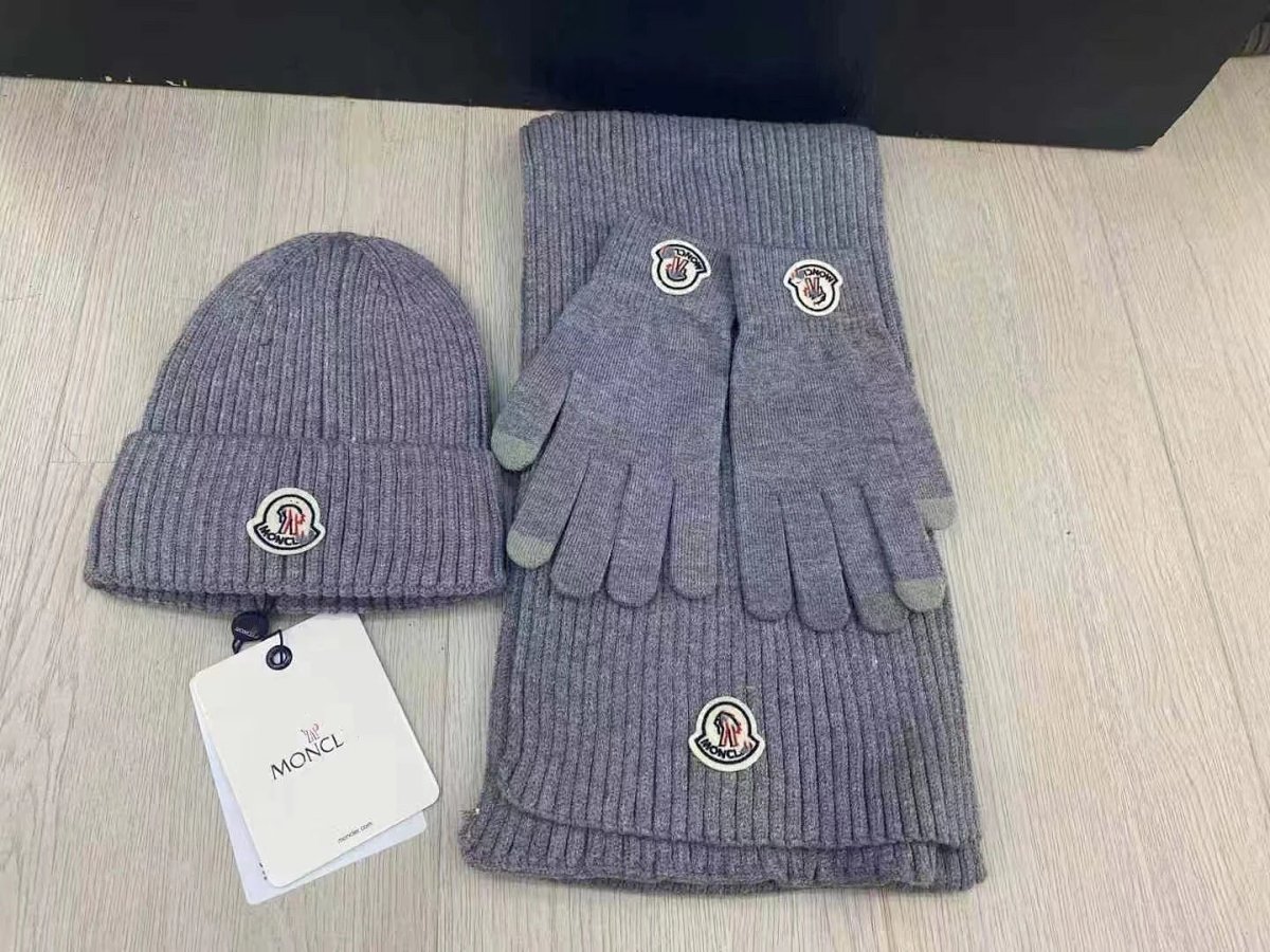 Moncler Ribbed Knit Beanie, Scarf and Gloves Set Gray Accessories product detail 7 in Litbuy spreadsheet finds