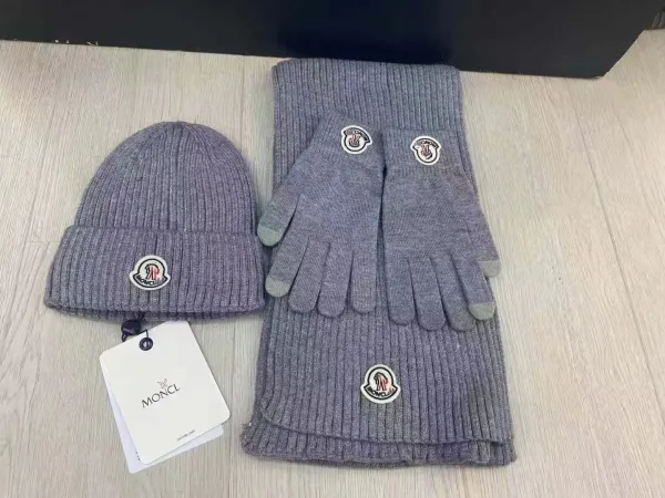 Moncler Logo-Embroidered Purple Knit Beanie, Scarf, and Touchscreen Gloves Set - 7
