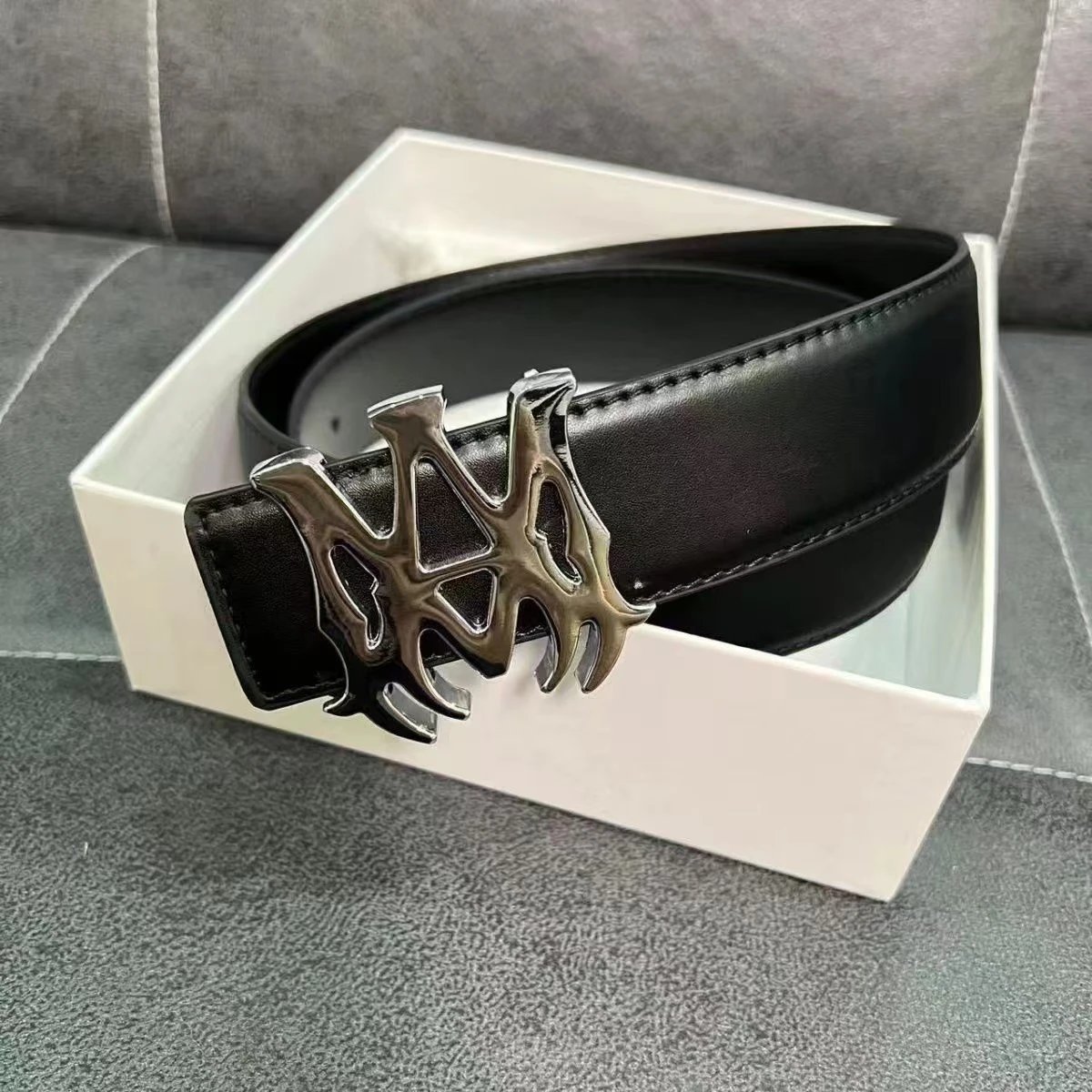 Design Gothic Logo Buckle Black Leather Belt - 9