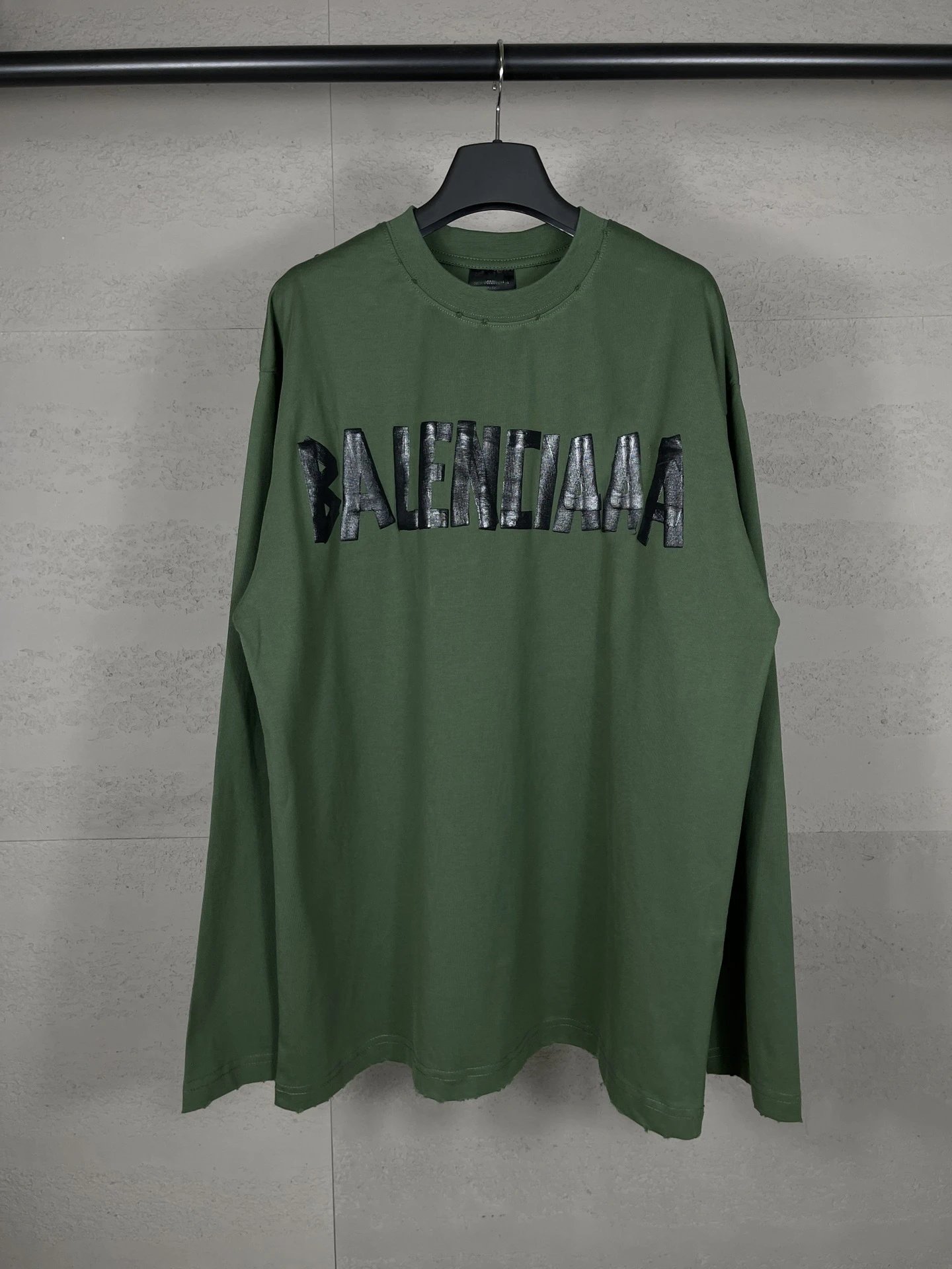 Balenciaga Distressed Logo Long-Sleeve T-Shirt Black - 10