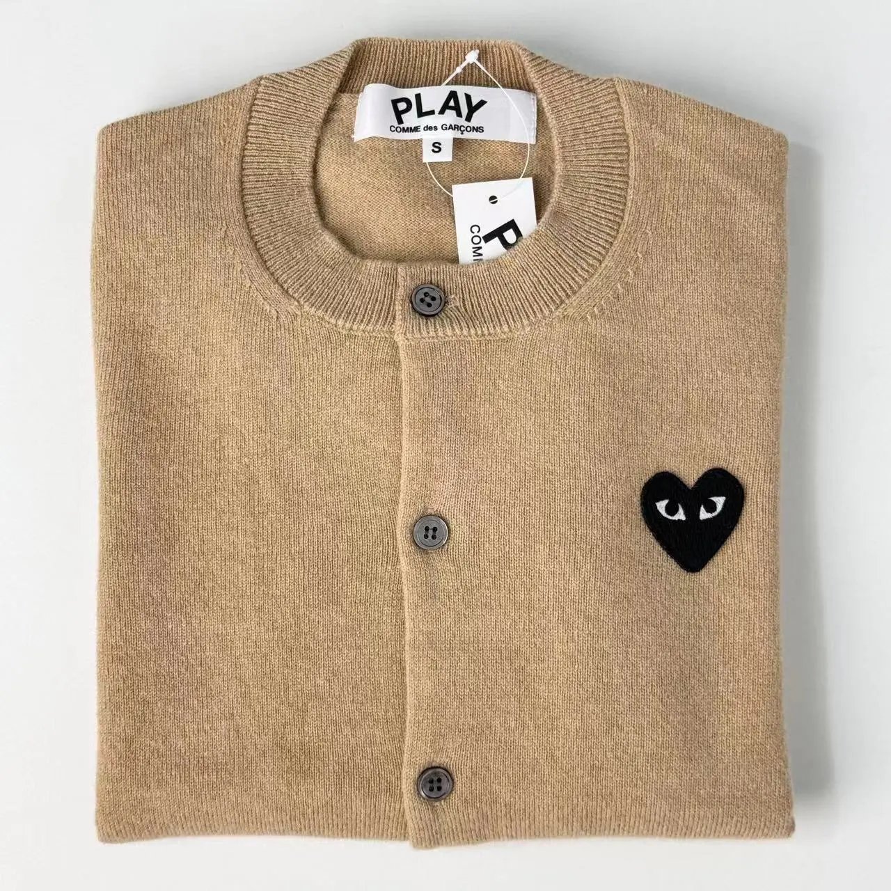 Round Neck Heart Couple Wool Knit Cardigan photo 3