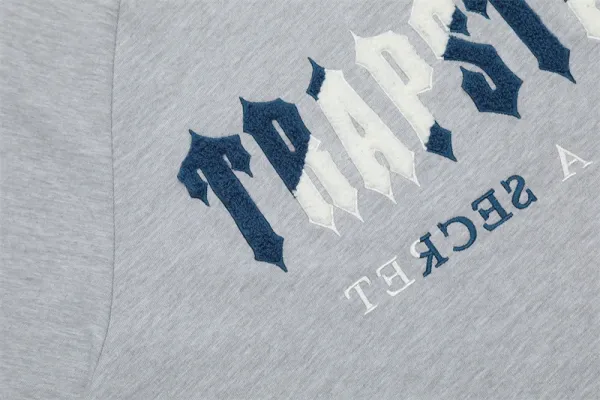 Trapstar Gothic Logo Graphic T-Shirt Gray - 38