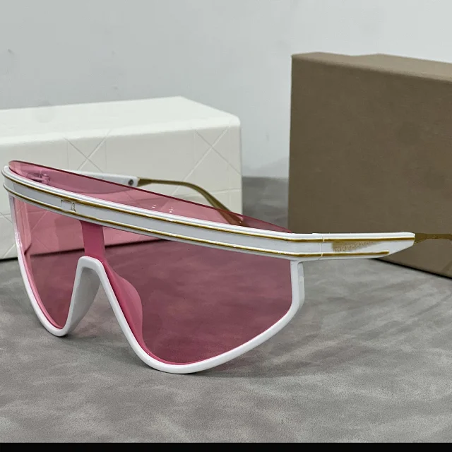 Dior Eyewear Oversized Shield Sunglasses product detail image 6