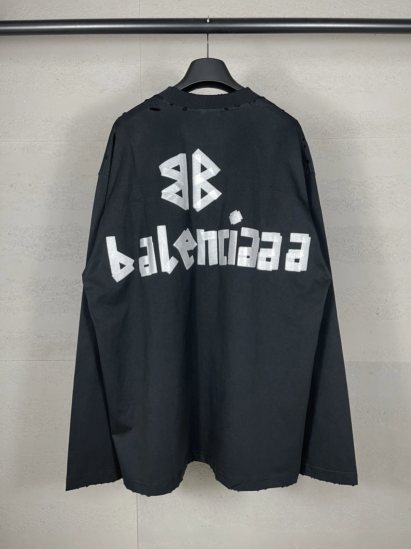 Balenciaga Distressed Logo Long-Sleeve T-Shirt Black - 15