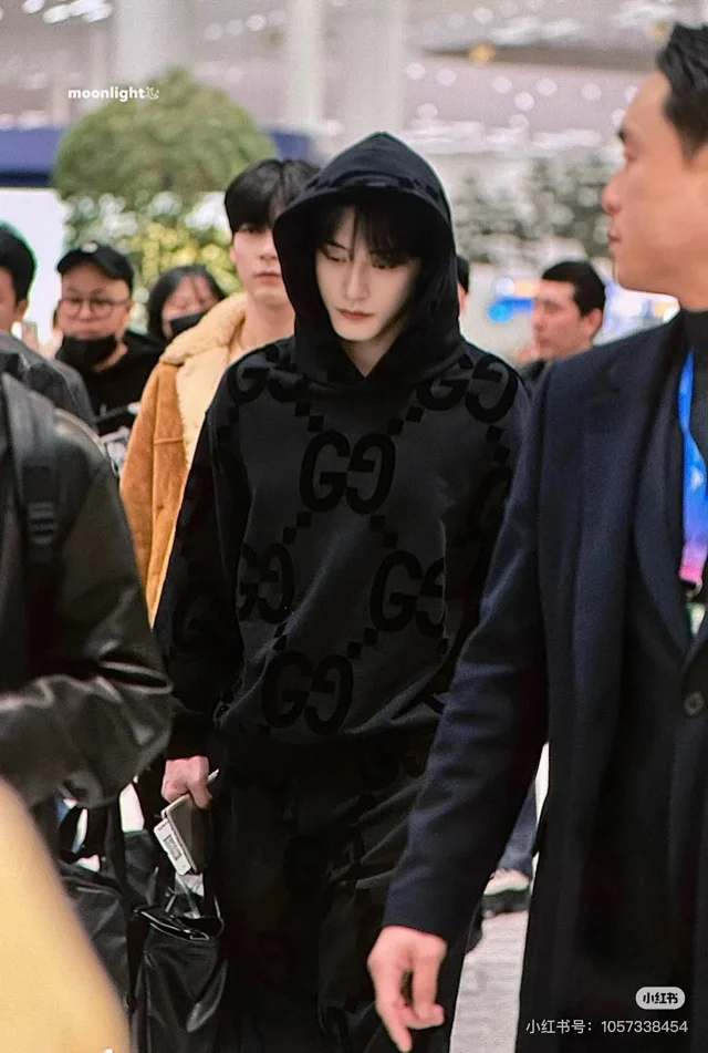 Gucci GG monogram hooded sweatshirt and jogger design product detail image 9