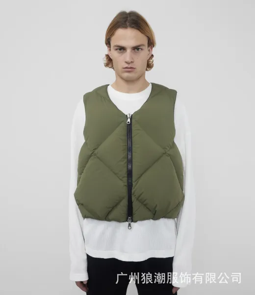 Design Diamond-Quilted Puffer Vest Olive Green Vest - 1