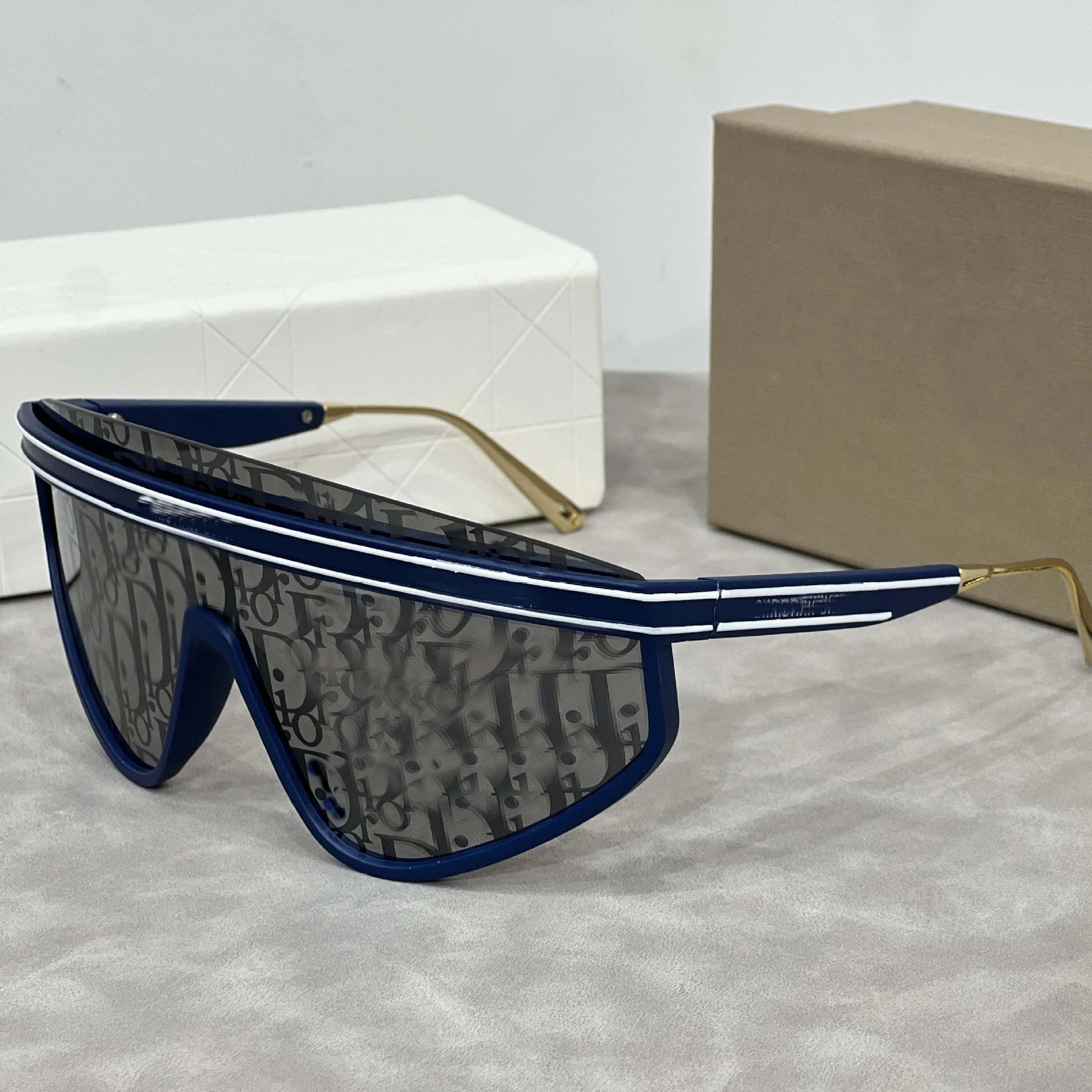 Dior Eyewear Oversized Shield Sunglasses image 3