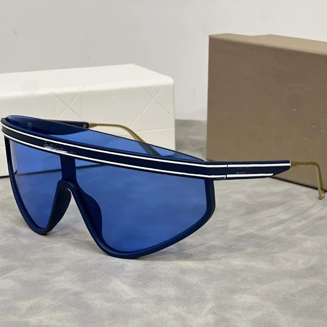 Dior Eyewear Oversized Shield Sunglasses product detail image 8
