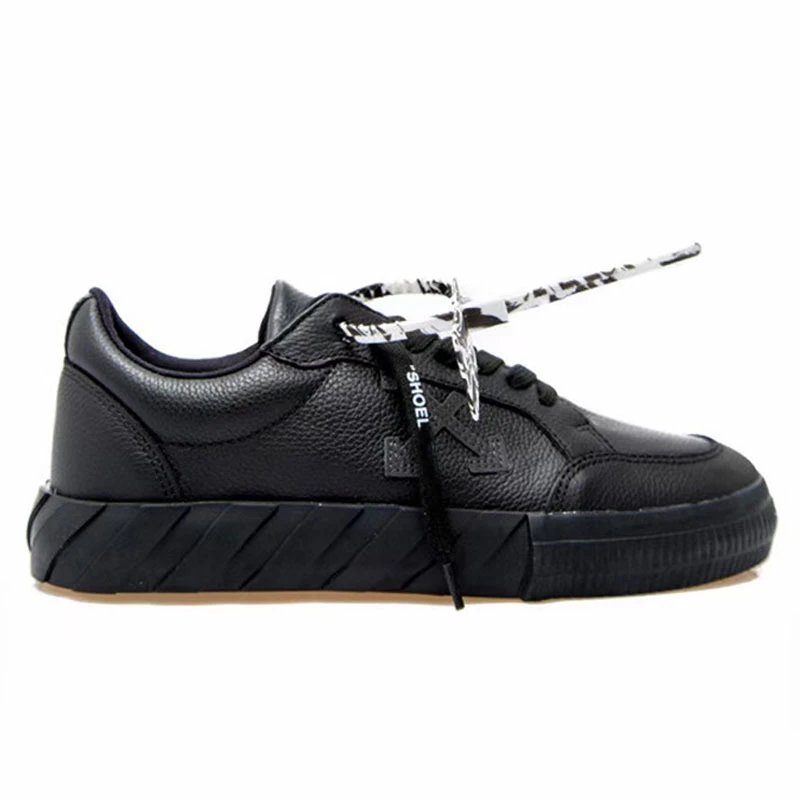 Off-White Sneakers Arrow Logo Low-Top — Color 1